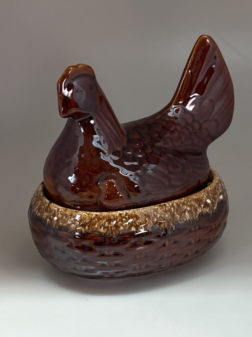 Vintage Hull ceramic Hen on the Nest casserole baking dish